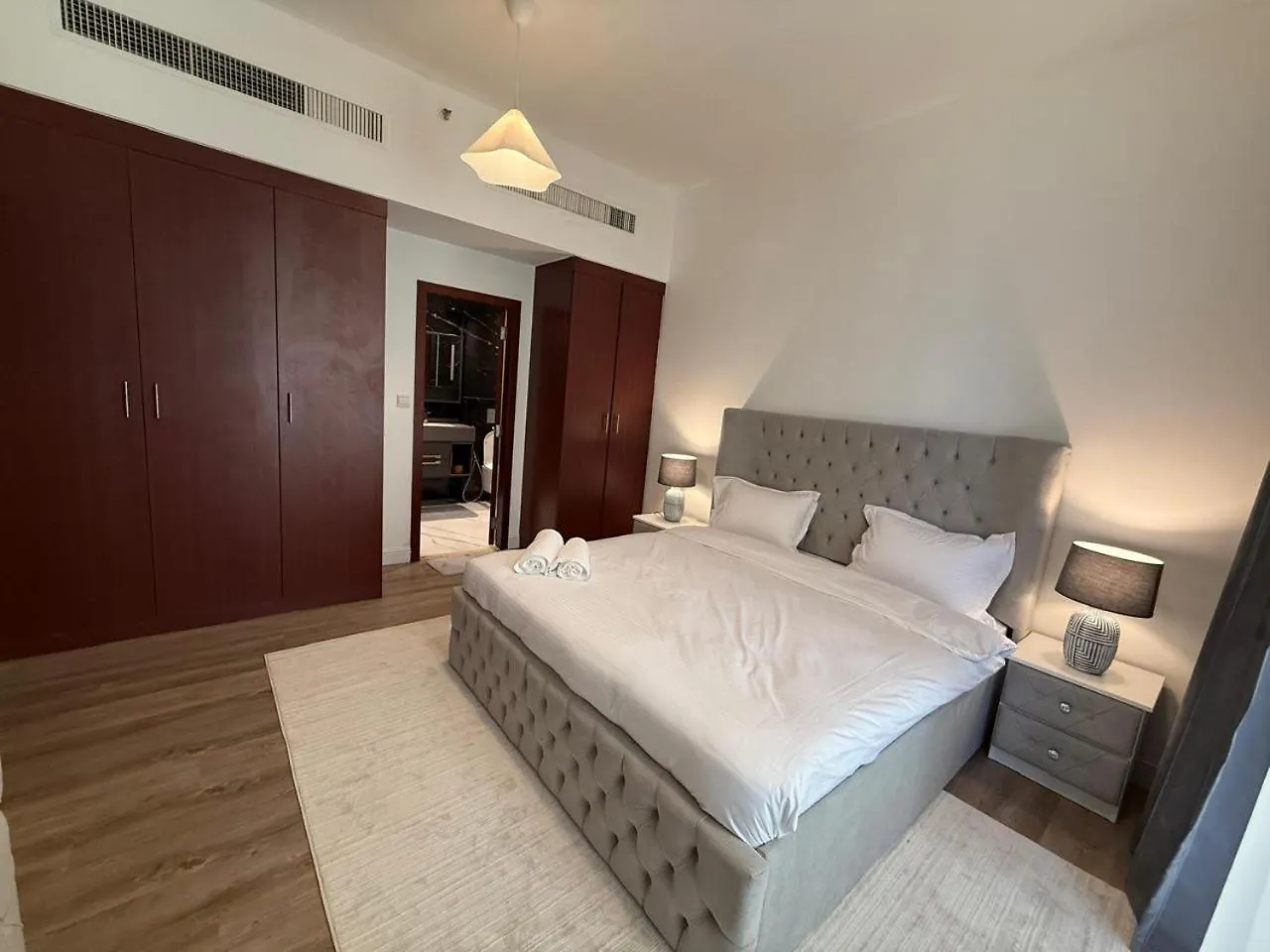 1Br Apartment Jbr Dubai